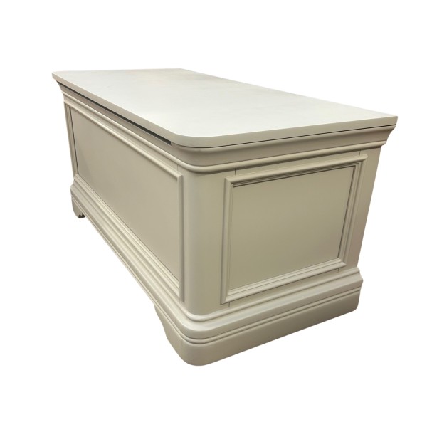 Cambridge Blanket Box